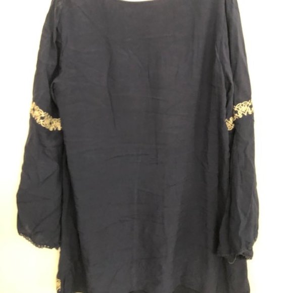 Dress - Picture 3 of 4